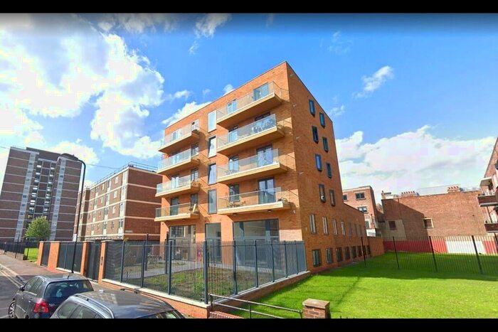 2 Bedroom Apartment To Rent In Hoxton Street, London, N1