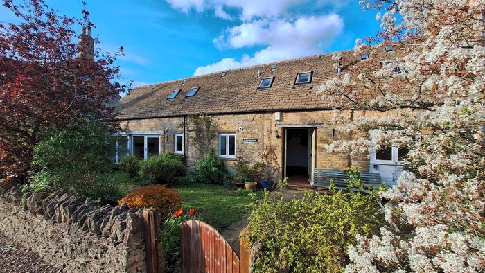 2 Bedroom Barn Conversion For Sale In Chapel Road, Chadlington, OX7