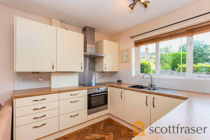 2 Bedroom Semi-Detached House To Rent In New Cross Road, Headington, OX3