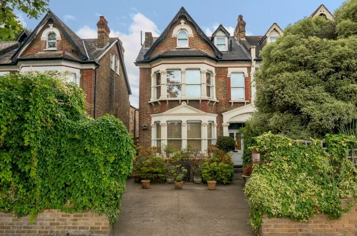 1 Bedroom Flat To Rent In Bromley Road London, SE6