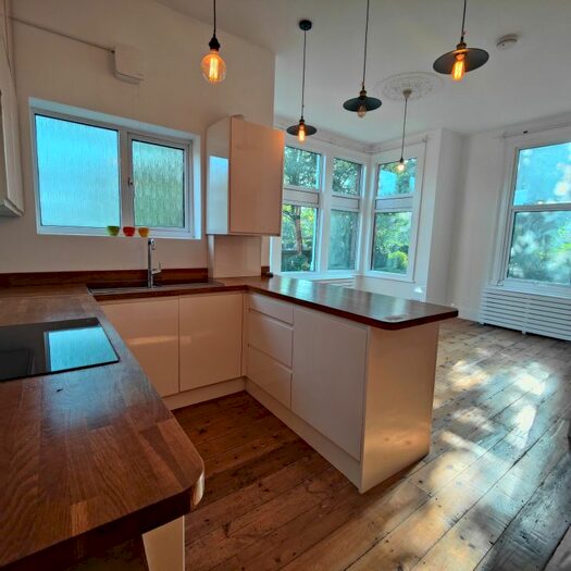 1 Bedroom Flat To Rent In Queens Road, Leytonstone, London, E11