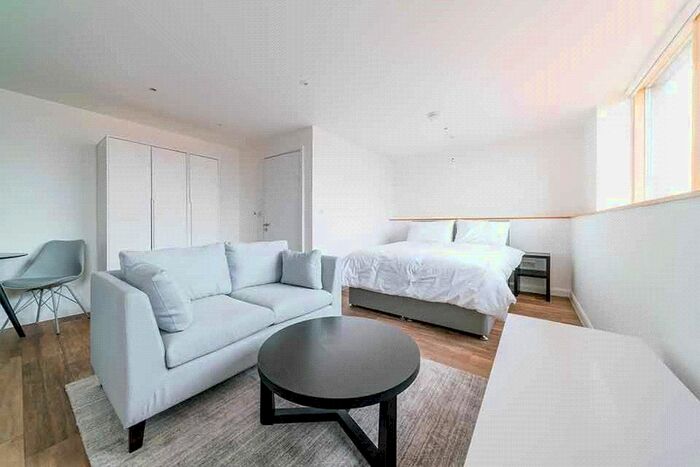 1 Bedroom Studio To Rent In Berkshire House, Queen Street, Maidenhead, Berkshire, SL6