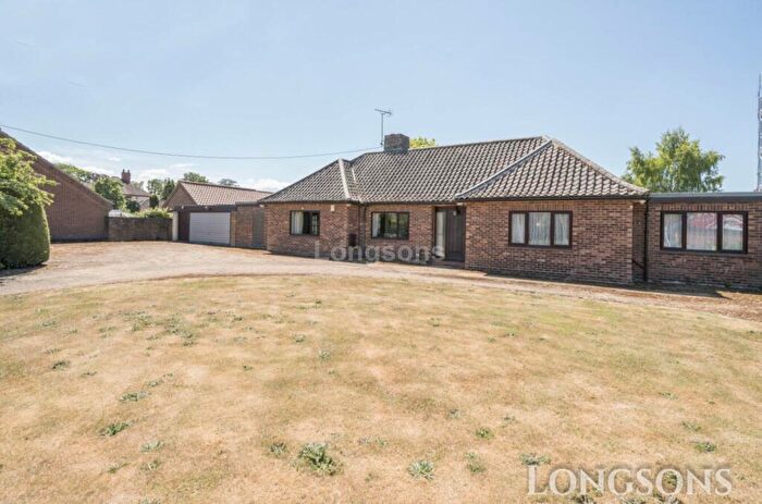 4 Bedroom Detached Bungalow For Sale In Thetford Road, Watton, IP25