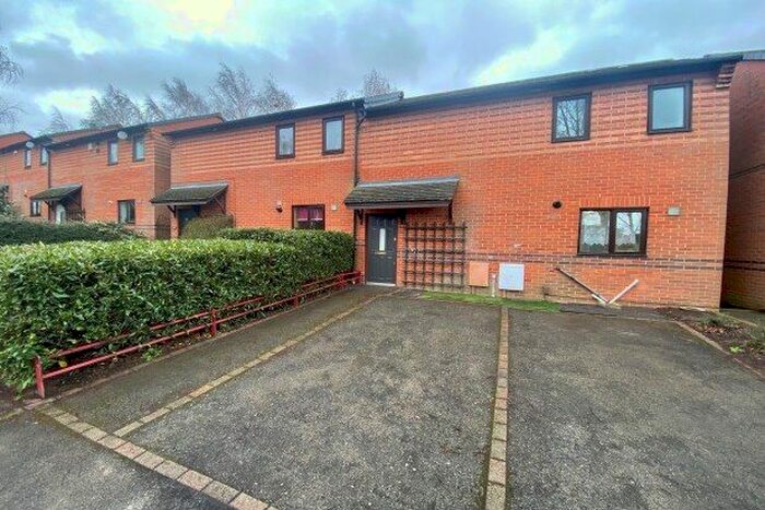 2 Bedroom Semi-Detached House To Rent In North Gate, Nottingham, NG7