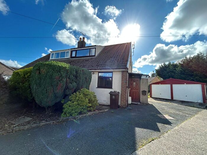 2 Bedroom Bungalow For Sale In Welbeck Rise, Off Hollingwood Lane, Bradford, BD7