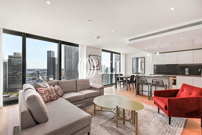 2 Bedroom Apartment To Rent In Landmark Pinnacle, Marsh Wall, E14