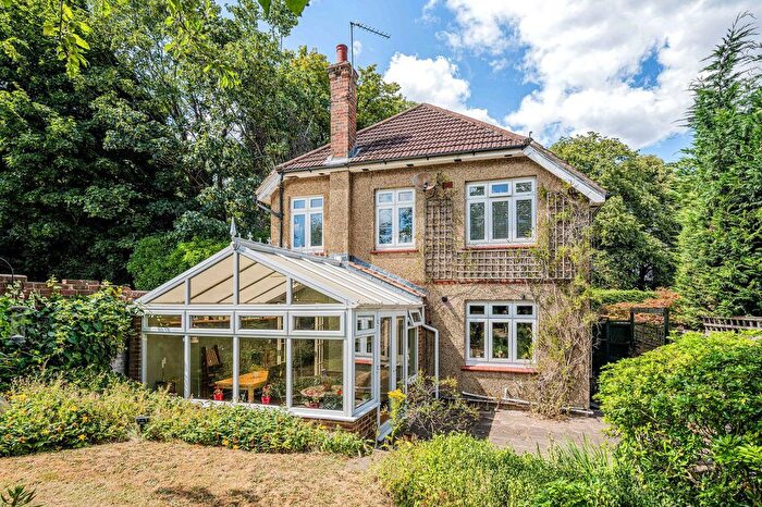 3 Bedroom Detached House For Sale In Earlswood, RH1