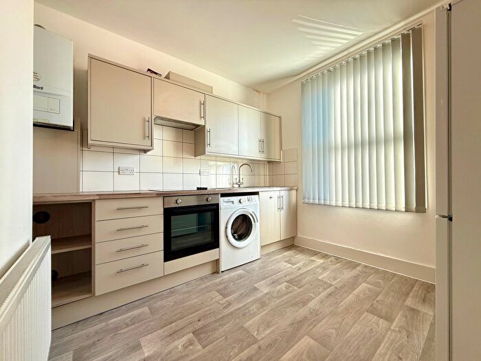 2 Bedroom Maisonette To Rent In A North Street, Romford, RM1