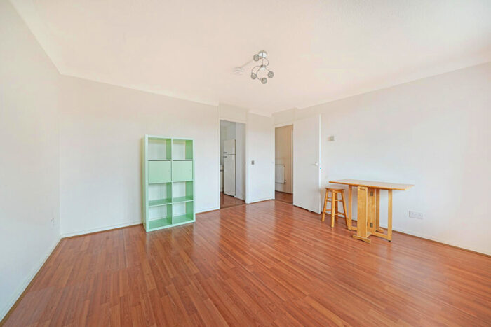 1 Bedroom Flat To Rent In Marden Square, South Bermondsey, SE16