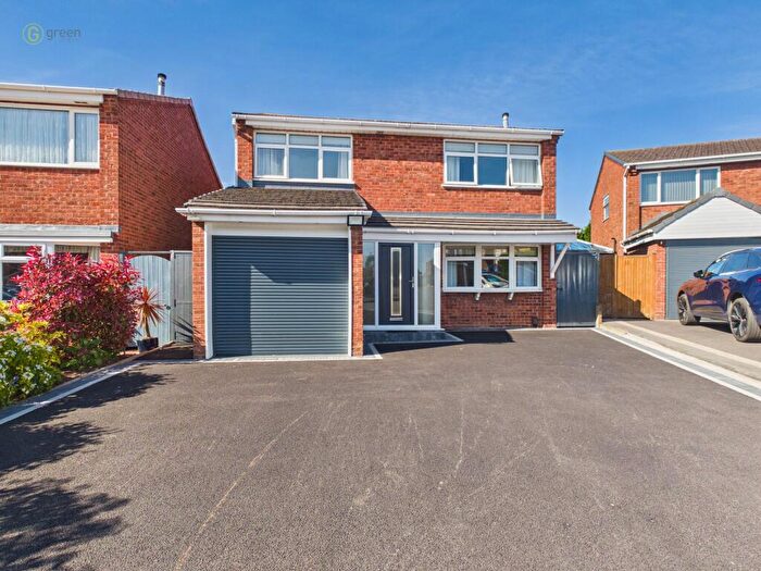 4 Bedroom Detached House For Sale In Fir Tree Close, Tamworth, B79