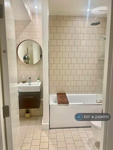 1 Bedroom Flat To Rent In Osborn House, London, SE3