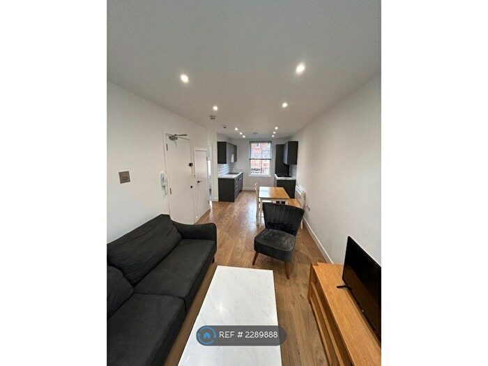 3 Bedroom Terraced House To Rent In Queenstown Road, London, SW8