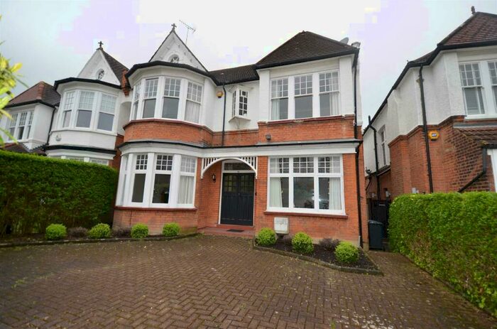 4 Bedroom House To Rent In Westbury Road, Woodside Park, N12