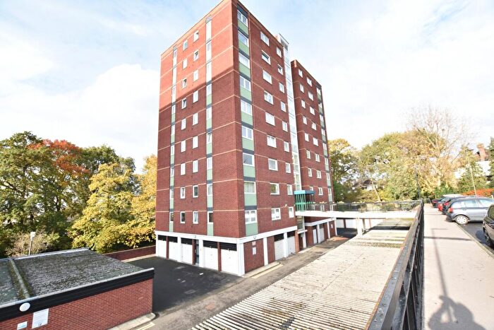 Studio To Rent In Porchester Mead, Beckenham, BR3