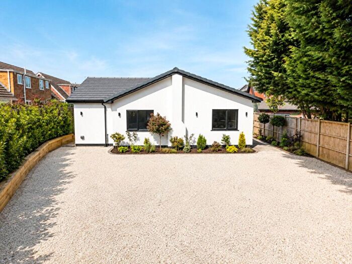 4 Bedroom Bungalow For Sale In Seven Acres Lane, Thingwall, Wirral, CH61