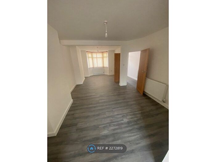 3 Bedroom Terraced House To Rent In Dennis Road, Coventry, CV2