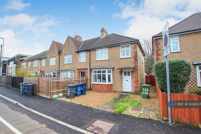 4 Bedroom Semi-Detached House To Rent In Histon Road, Cambridge, CB4