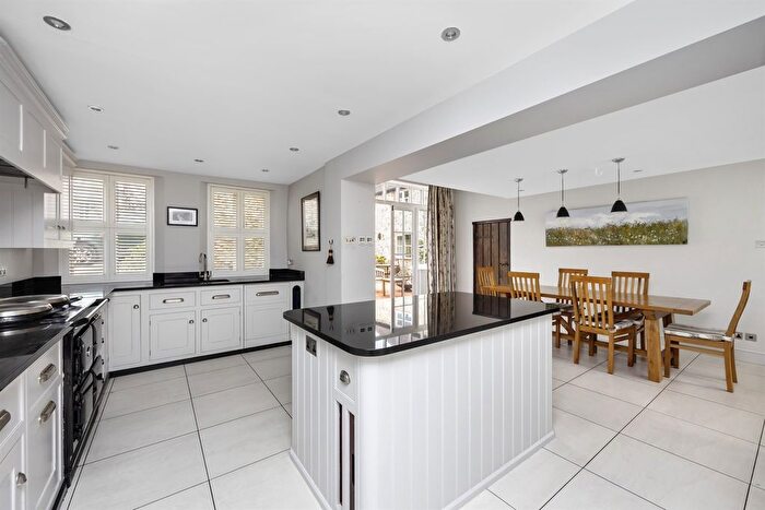 4 Bedroom Cottage For Sale In High Street, Amberley, West Sussex, BN18