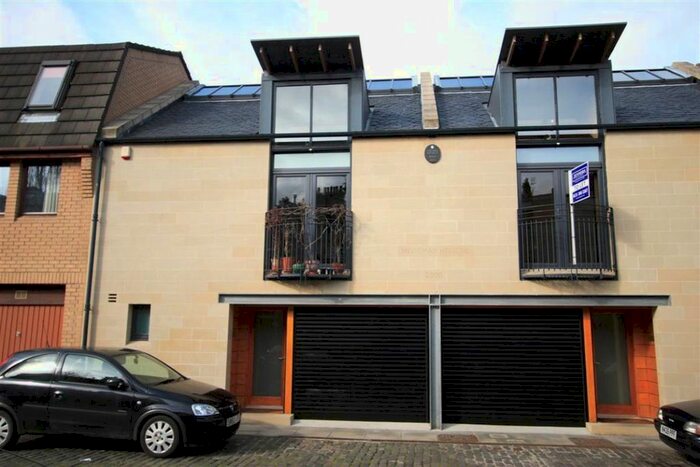 2 Bedroom Flat To Rent In Merchiston Mews, Edinburgh, EH10