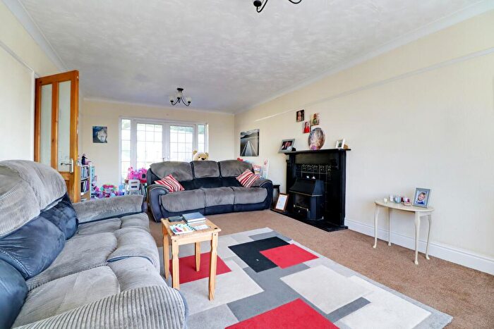 4 Bedroom Detached House For Sale In Clixby Lane, Grasby, Lincolnshire, DN38