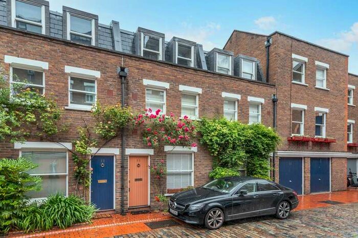 2 Bedroom Flat To Rent In Shrewsbury Mews, Notting Hill, W2