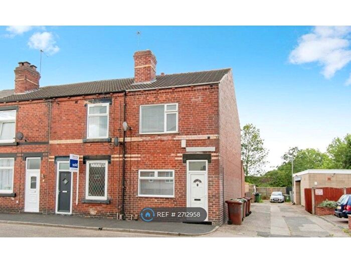 2 Bedroom End Terrace House To Rent In School Street, Castleford, WF10