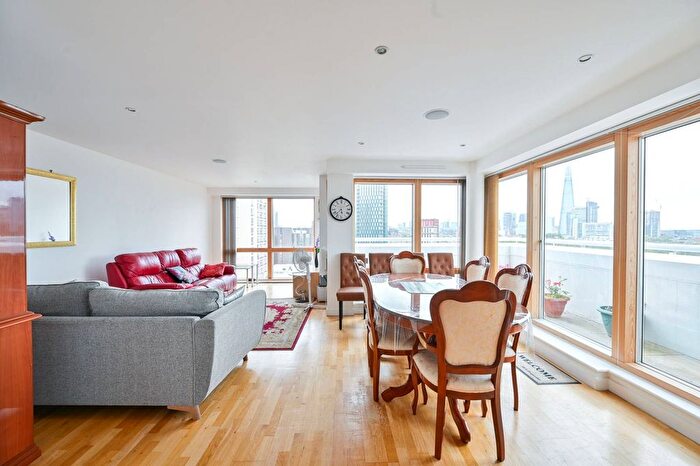 3 Bedroom Flat For Sale In Newington Causeway, Elephant And Castle, London, SE1