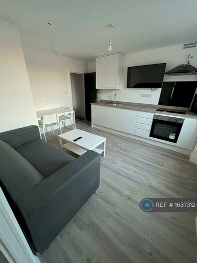 1 Bedroom Flat To Rent In George Street, Weston-Super-Mare, BS23