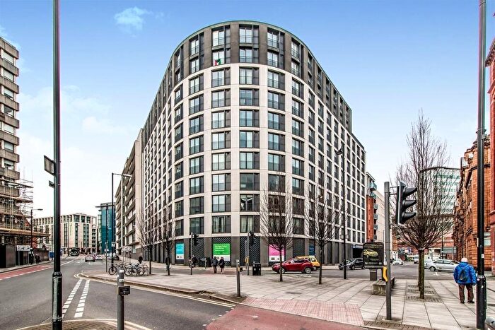 3 Bedroom Apartment To Rent In Piccadilly Place, Manchester, M1