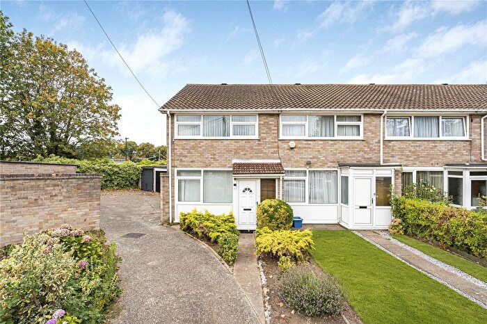 2 Bedroom End Of Terrace House For Sale In Strawberry Hill Close, Twickenham, TW1