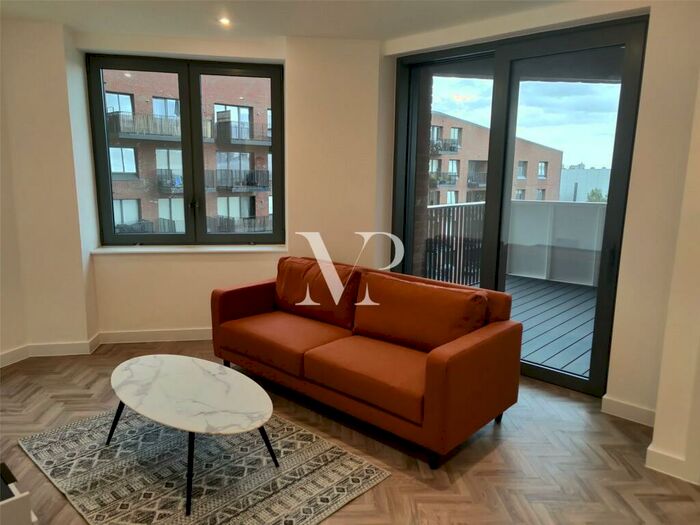 1 Bedroom Apartment To Rent In River Apartments, Gillender Street, Three Waters, London, E3
