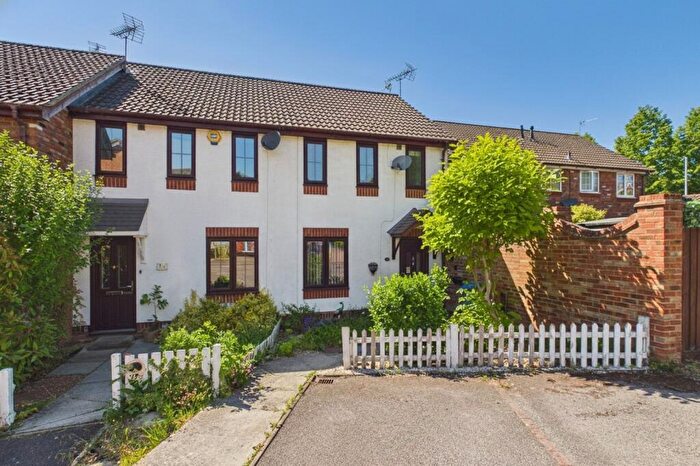 2 Bedroom End Of Terrace House For Sale In Sen Close, Warfield, Berkshire, RG42