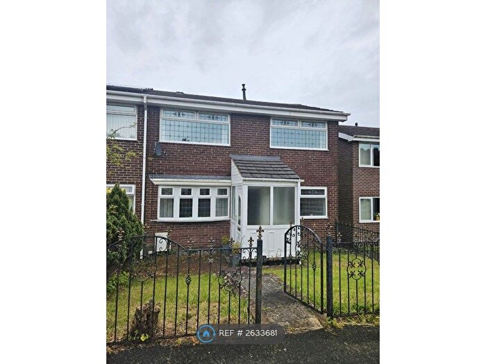 3 Bedroom End Of Terrace House To Rent In Castledene Road, Consett, DH8
