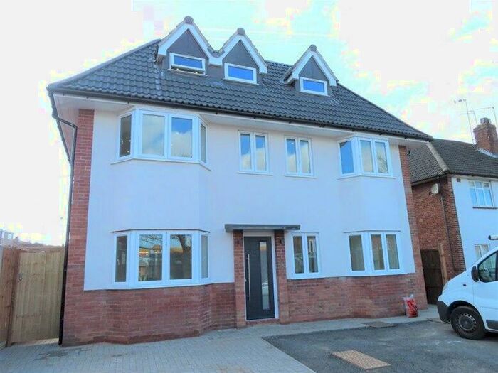 1 Bedroom Flat To Rent In Beech Road, - Beech Road, St Albans, AL3