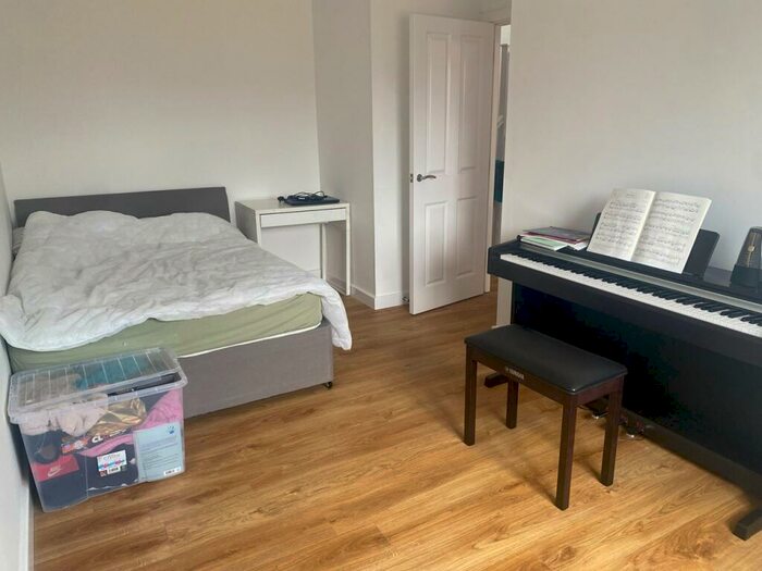 2 Bedroom House To Rent In Elderberry Close, Bristol, BS14