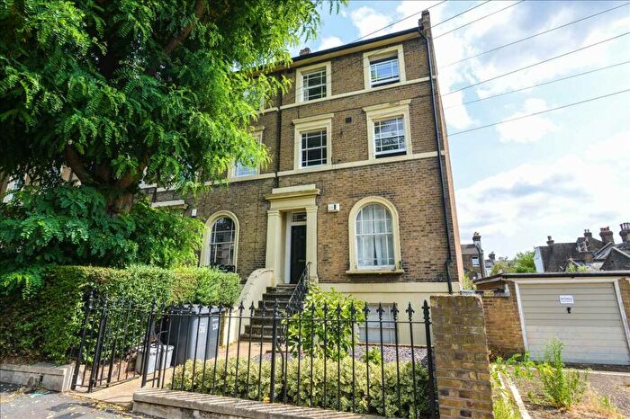 3 Bedroom Apartment To Rent In Dacre Park, London, SE13