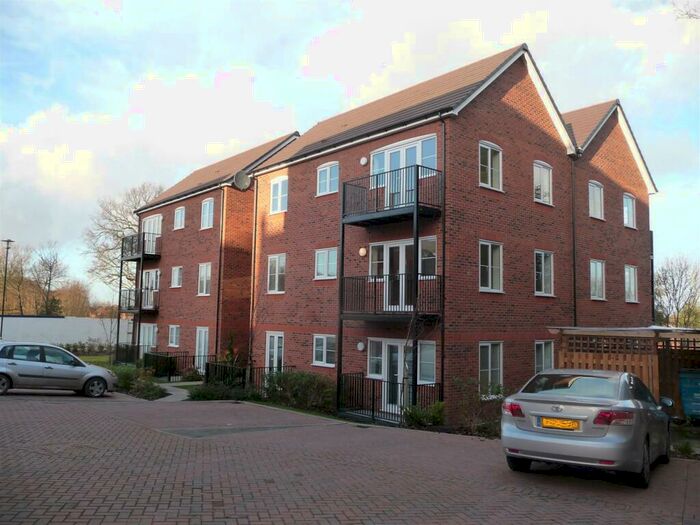 2 Bedroom Flat To Rent In Fazeley, Tamworth, Staffordshire, B78