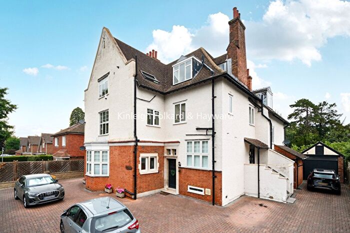 3 Bedroom Flat For Sale In Park Hill, Bromley, BR1