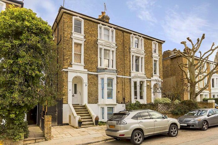 2 Bedroom Flat To Rent In Mount Ararat Road, Richmond, TW10