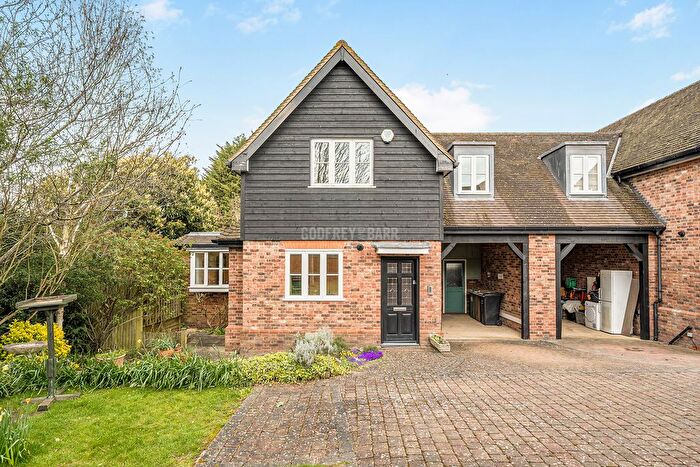3 Bedroom Semi-Detached House For Sale In Shenley, Radlett, WD7
