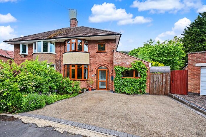 4 Bedroom Semi-Detached House For Sale In Hillary Road, Shakespeare Gardens, Rugby, CV22