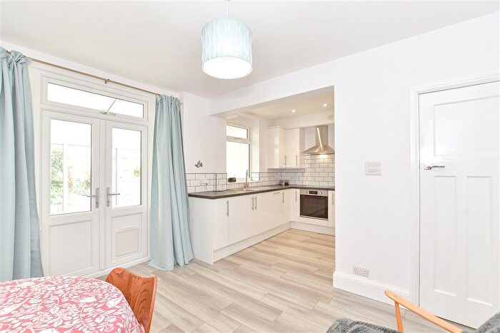 3 Bedroom Terraced House For Sale In Wallisdean Avenue, Portsmouth, Hampshire, PO3