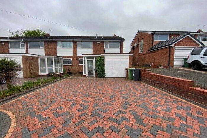 3 Bedroom Property To Rent In Silverstone Drive, Sutton Coldfield, B74