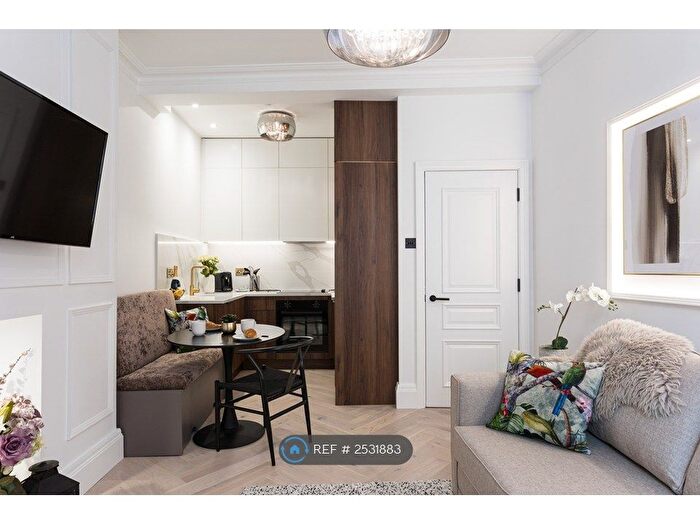 1 Bedroom Flat To Rent In Tanner Row, York, YO1