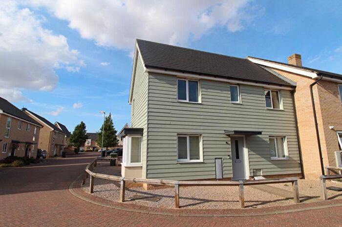 3 Bedroom Semi Detached House To Rent In Spitfire Road, Cambridge, Cambridgeshire, CB23