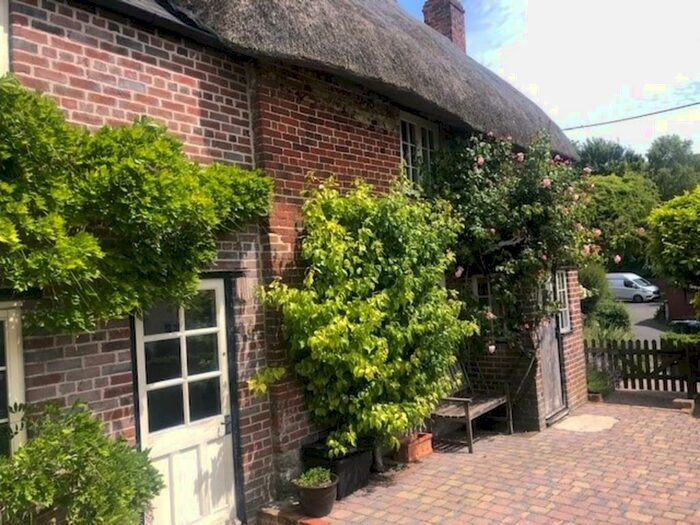 3 Bedroom Detached House To Rent In Tinhead Road, Edington, BA13