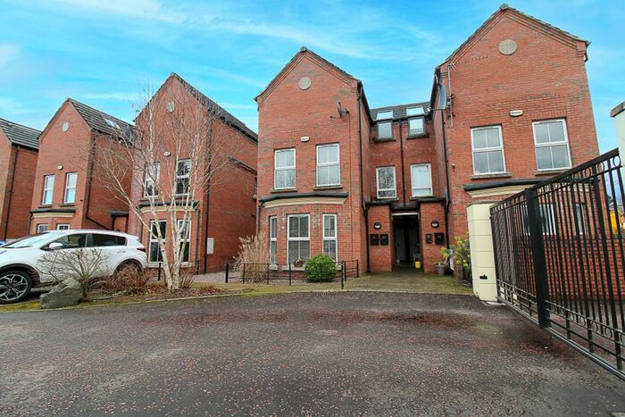 4 Bedroom Town House For Sale In Richmond Park, Finaghy, Belfast, County Antrim, BT10