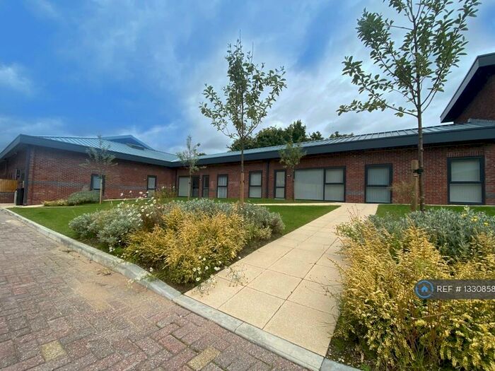 1 Bedroom Flat To Rent In Rufus Court, Leeds, LS14