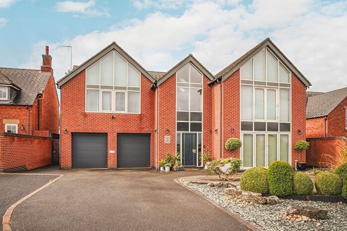 4 Bedroom Detached House For Sale In Lawnswood Close, Etwall, Derby, DE65