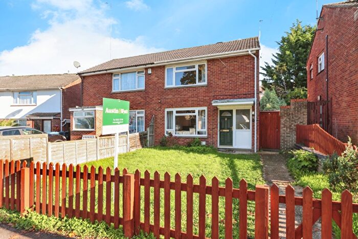 2 Bedroom Semi-Detached House For Sale In Dale Valley Road, Poole, Dorset, BH15